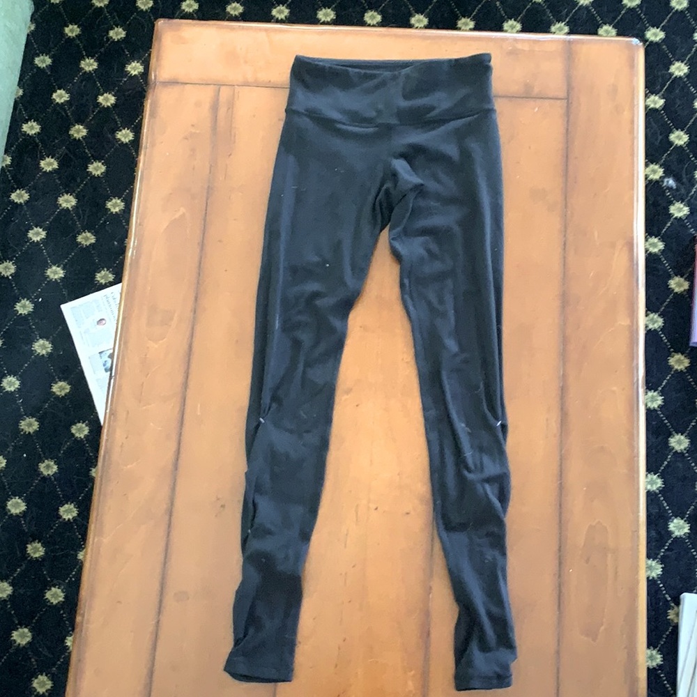 Lululemon black leggings with stitchedankle detail